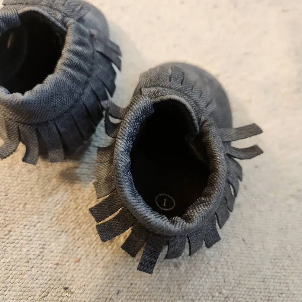 Sweet & swag moccasins Size 1 infant - Heather grey